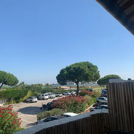 Διαμέρισμα Bord De *